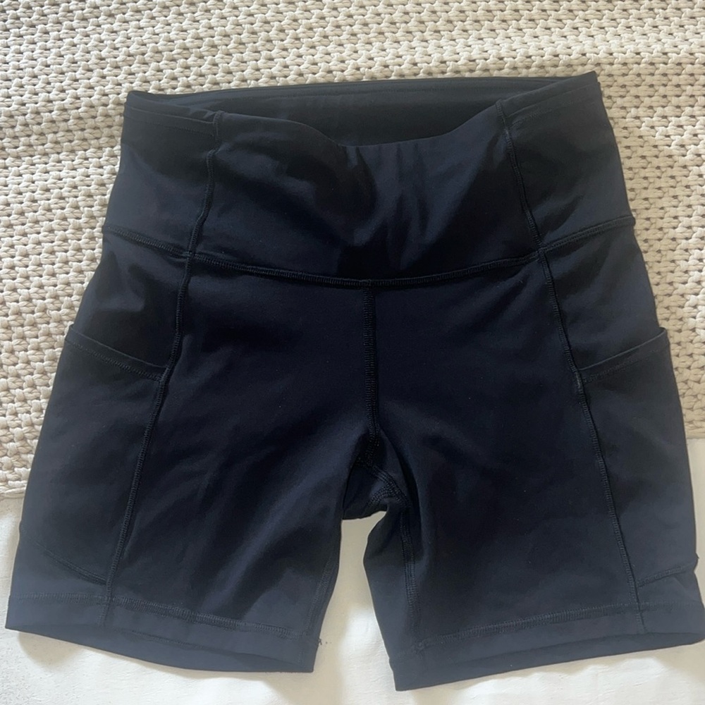 Lulu high wait biker short w pocket